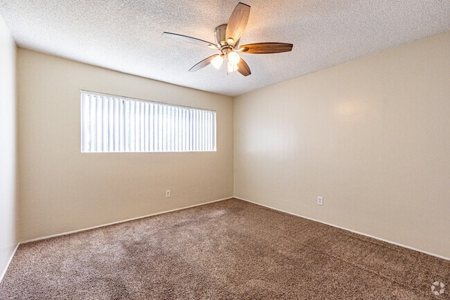 2BR, 1BA - 953SF - Primary Bedroom - Villa Santa Fe