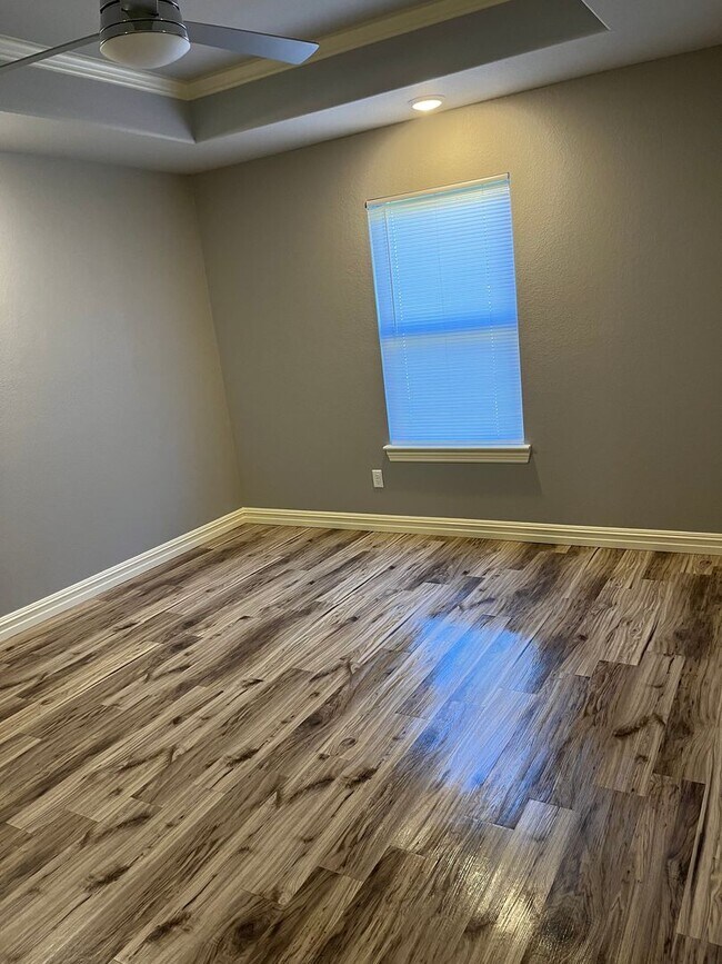 Foto del edificio - 3 bedroom duplex