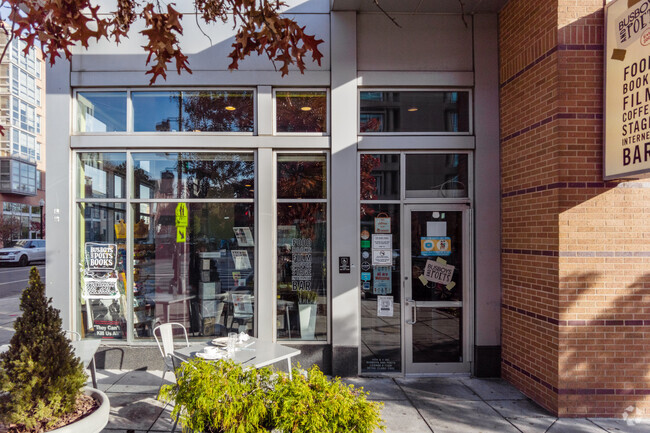 Retail Entrance - Langston Lofts