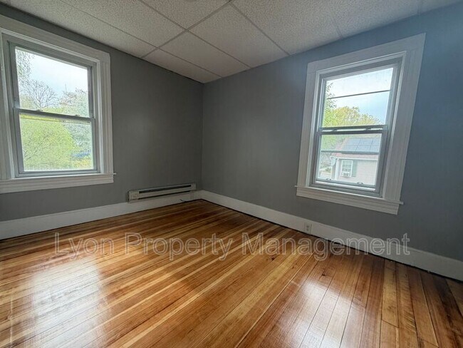 Building Photo - 428 9th Ave