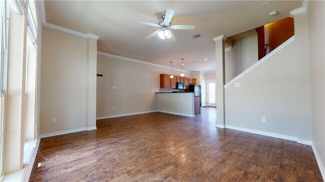 Building Photo - 305 Holleman Dr E