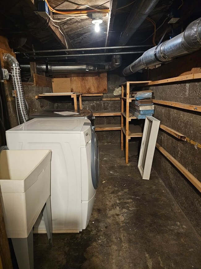 Building Photo - 1510 M Ave