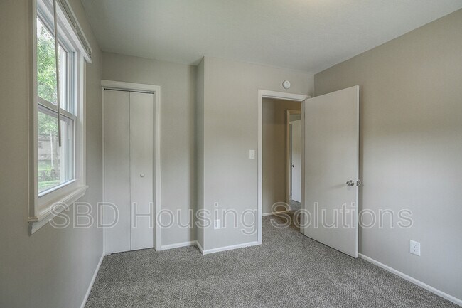 Foto del edificio - 1012 E Langsford Rd