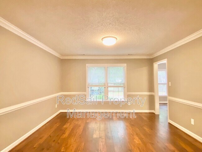 Foto del edificio - 311 Peachtree Ln
