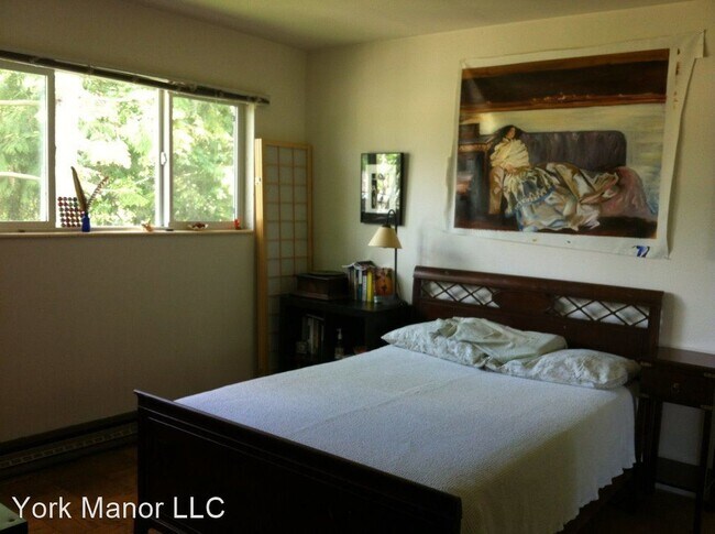 Foto del edificio - 3300 York Rd S