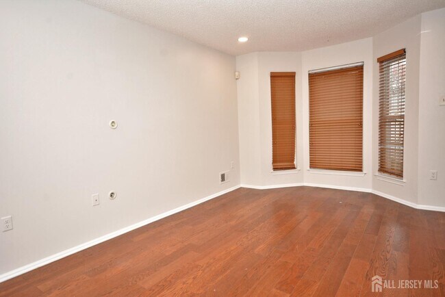 Building Photo - 25 Goodwin Dr