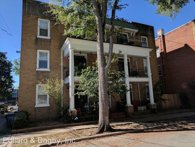 Building Photo - 106 N Dooley Ave