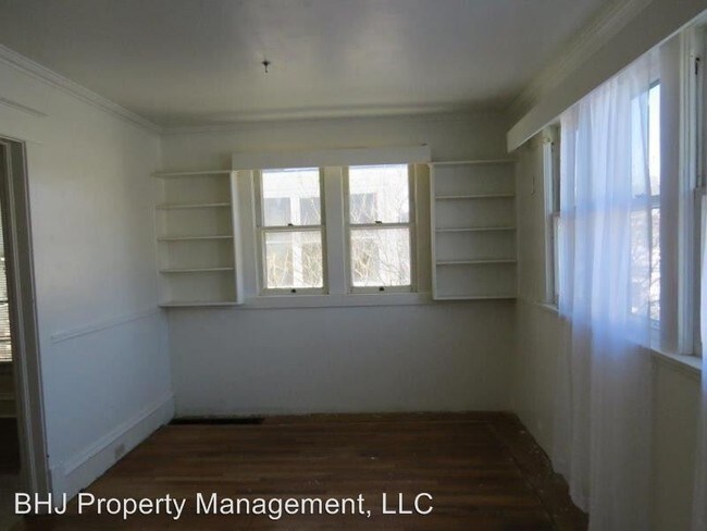 Building Photo - 336 W Brundage St