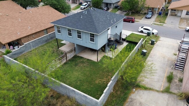 Building Photo - 214 Allen Dr