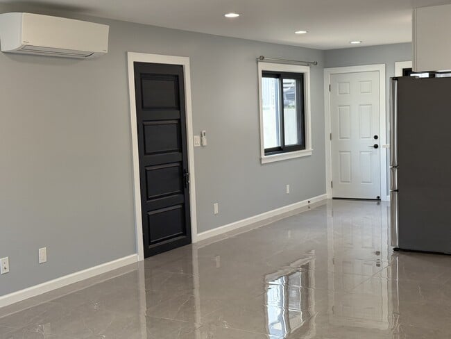 Building Photo - 4030 Hoku Ave