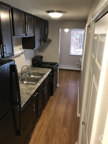 Building Photo - Garden Center Apartments