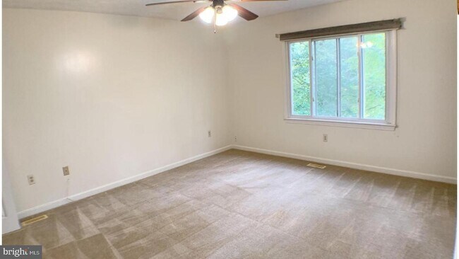 Foto del edificio - 15723 Edgewood Dr