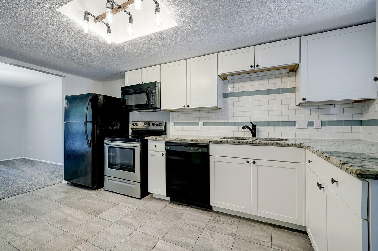 Foto principal - 5005 Georgi Ln