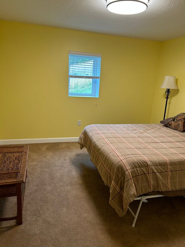 Building Photo - Mountain Retreat – 2 Bed, 2 Bath Lower-Lev...