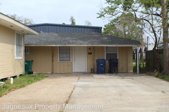 Foto del edificio - 3 br, 1 bath House - 220 W Thomas St