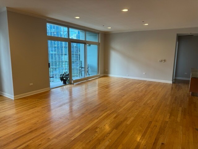 Foto del edificio - 445 E North Water St