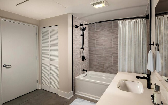 Luxury Bathrooms with Soaking Tubs - Venice on Rose