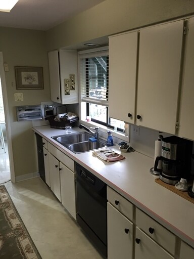 Interior Photo - 3241-3305 NE 70th Ave