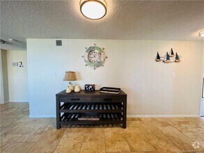 Building Photo - 10044 S Ocean Dr