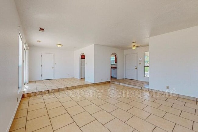 Foto del edificio - 708 Buckboard Rd SE