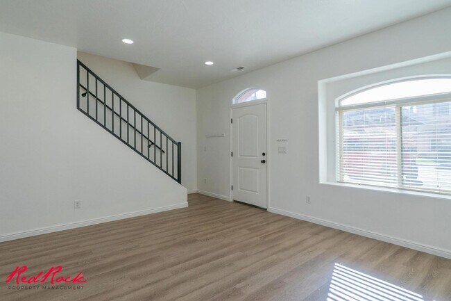 Building Photo - 2075 S Sir Monte Dr