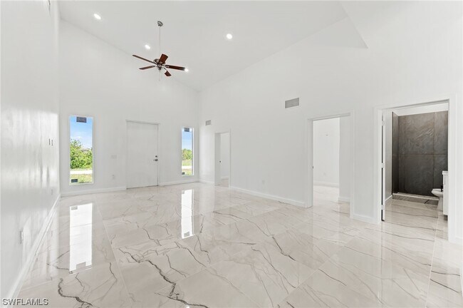 Foto del edificio - 738 Chestnut St E