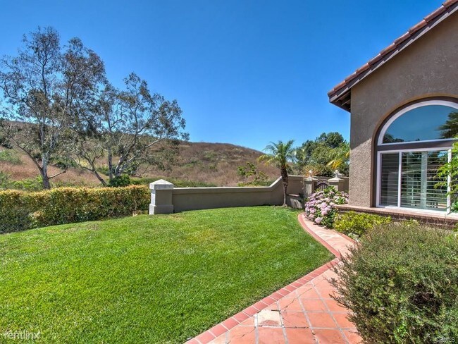 Building Photo - 4 br, 3 bath House - 34 Sand Oaks Rd