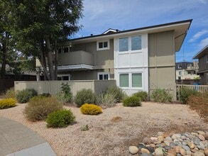 Building Photo - 1850 El Parque Ct