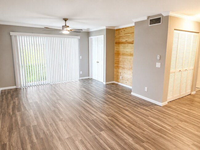 Building Photo - 1740 Palm Cove Blvd
