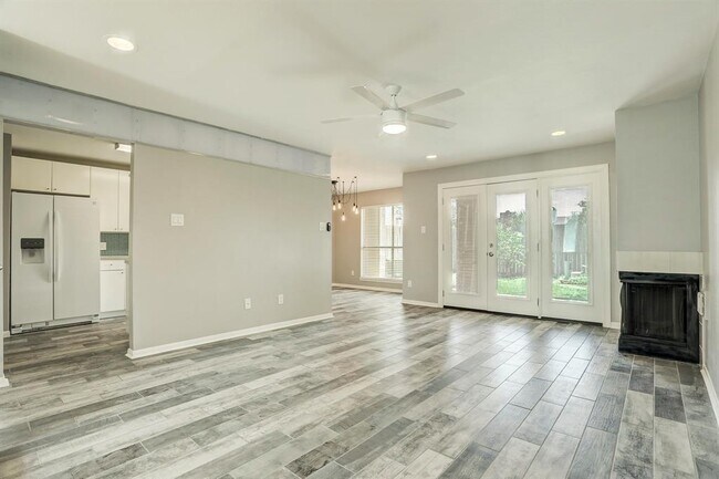 Building Photo - 2308 Fairwind Rd