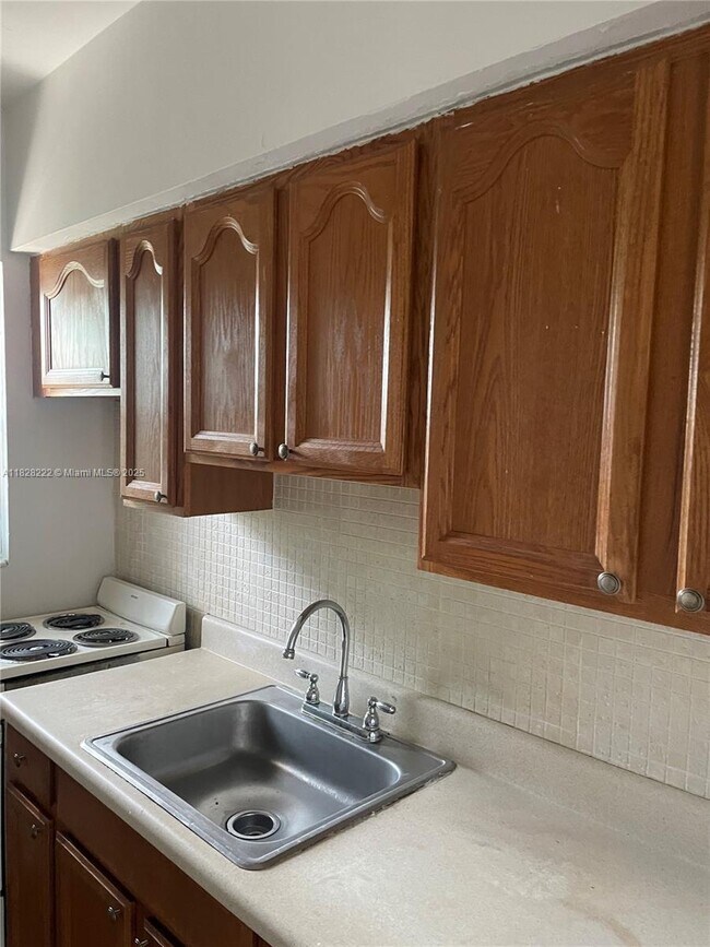 Foto del edificio - 1020 SW 5th St