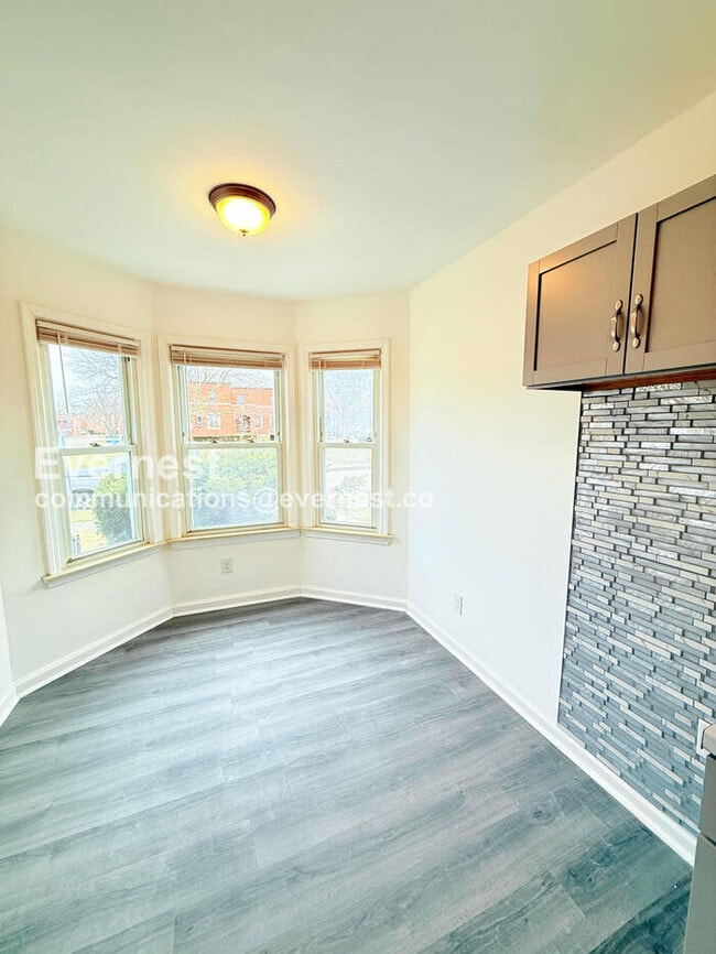 Foto del edificio - 17187 Rowe St