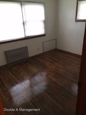 Foto del edificio - 2 br, 1 bath Apartment - 141-143 Western Ave