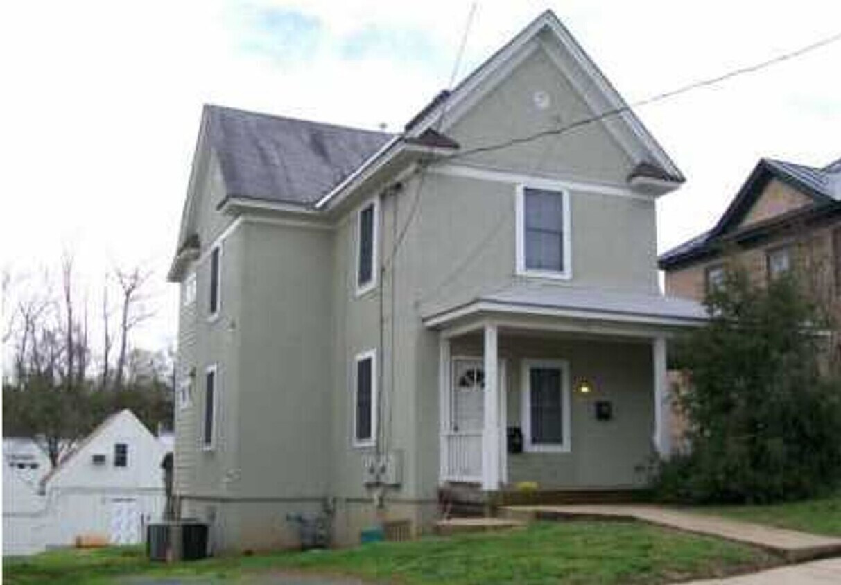 Photo - 1122 East Market Street