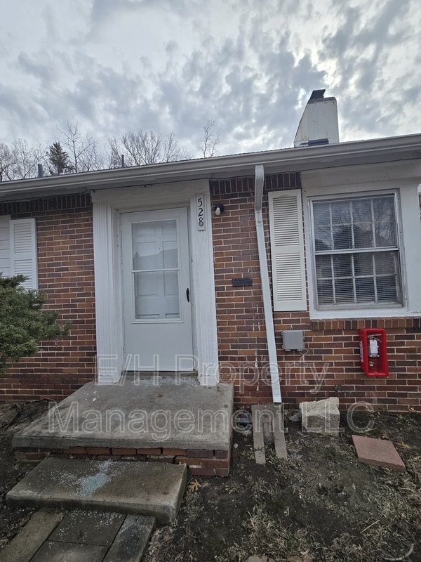 Building Photo - 528 S Glendale St