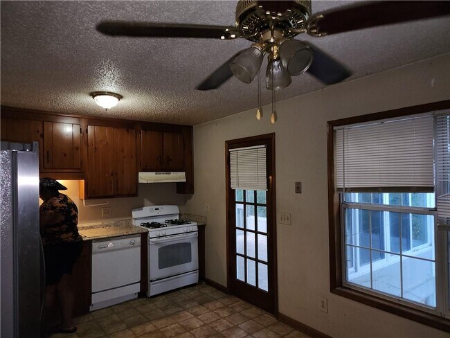 Foto del edificio - 3234 Valley View St