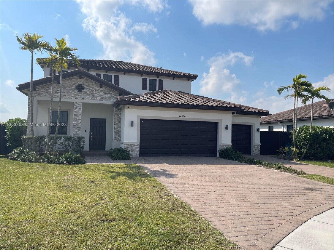 12800 SW 229th Terrace, Goulds, FL 33170 House for Rent in Goulds, FL