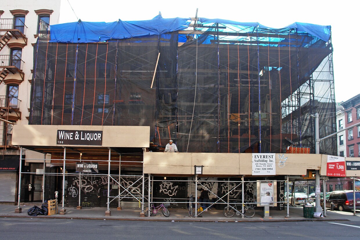 Building Photo - 196 Avenue A