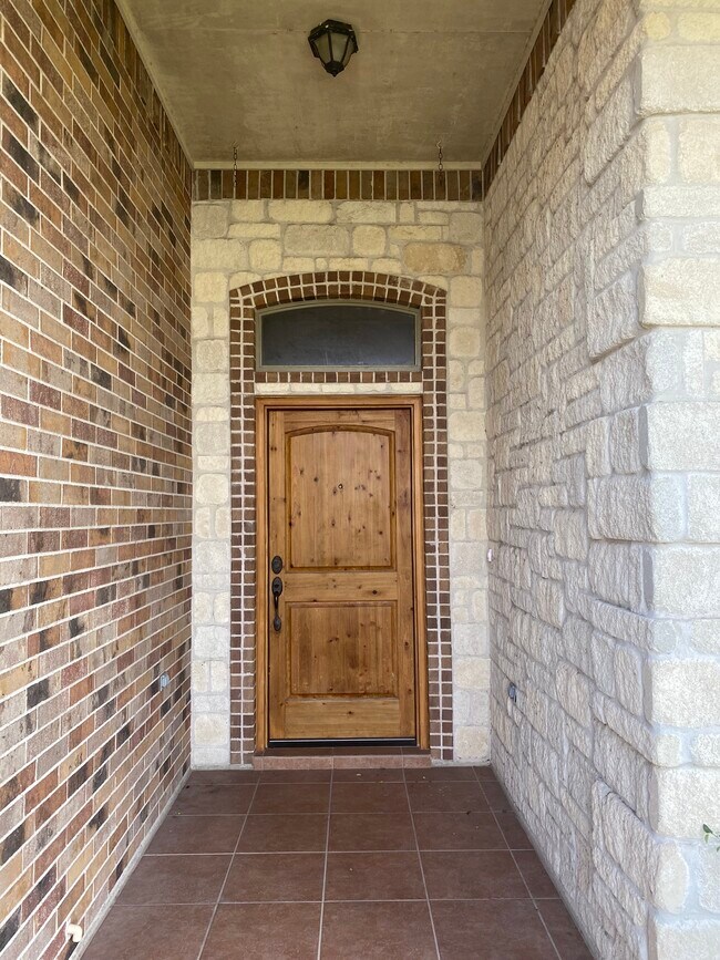 Building Photo - 1730 Karis Ct E