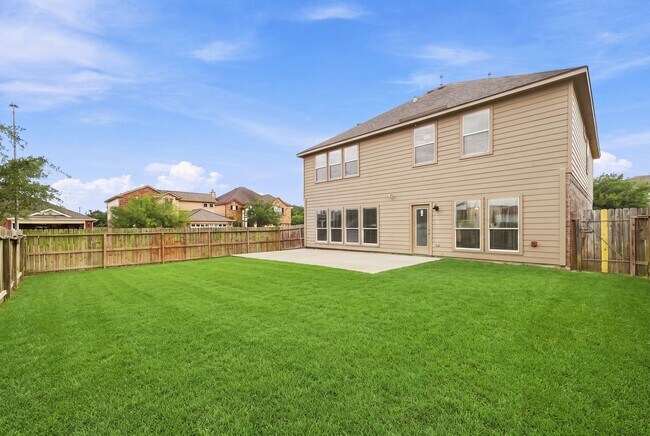 Foto del edificio - 18810 Lantern Cove Ln