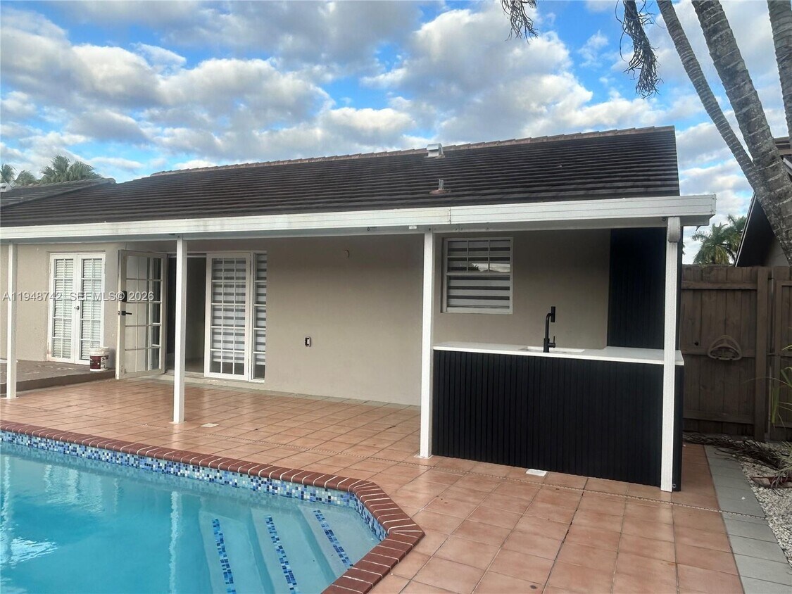 Foto del edificio - 9752 SW 145th Pl