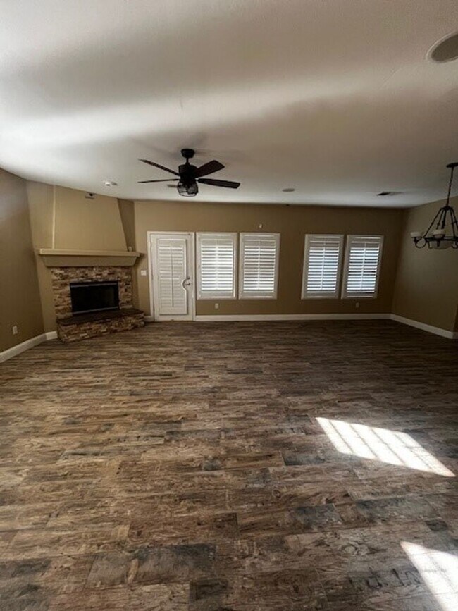 Foto del edificio - 8701 Maggiore Ln