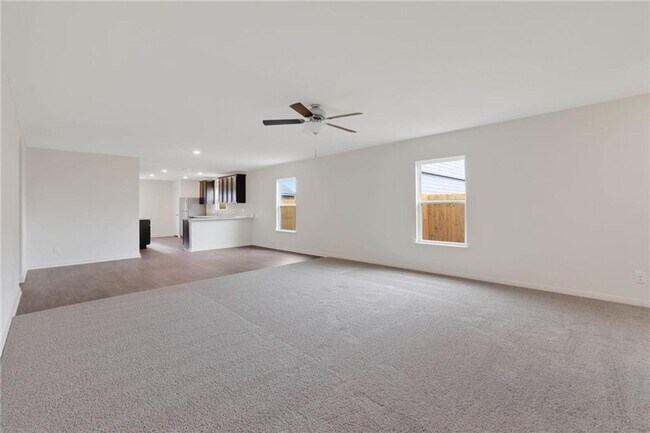 Foto del edificio - 1,794 sf Single Story Home - 4 BR /2 BA - ...