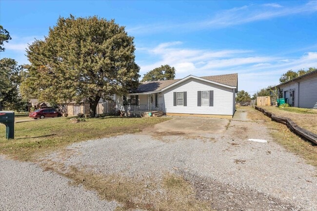 Building Photo - 8929 NE 52nd St