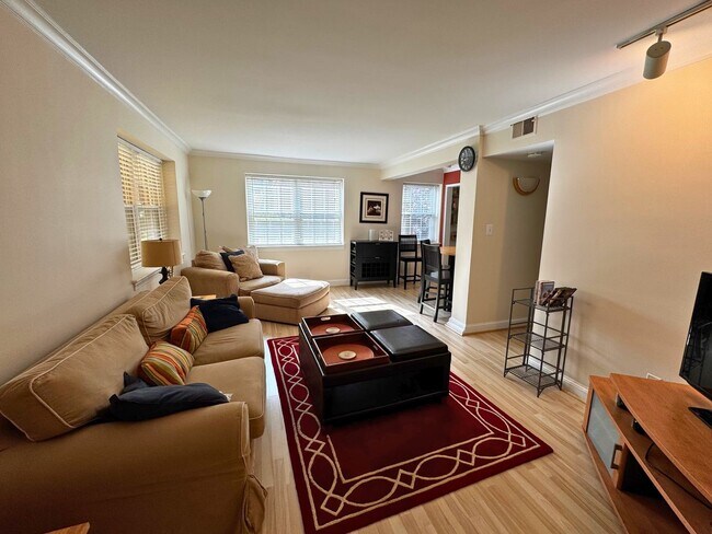 Foto del edificio - 2107 N Scott St