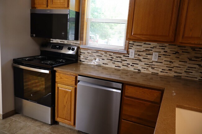 Foto del edificio - 3327 SE 4th Ct