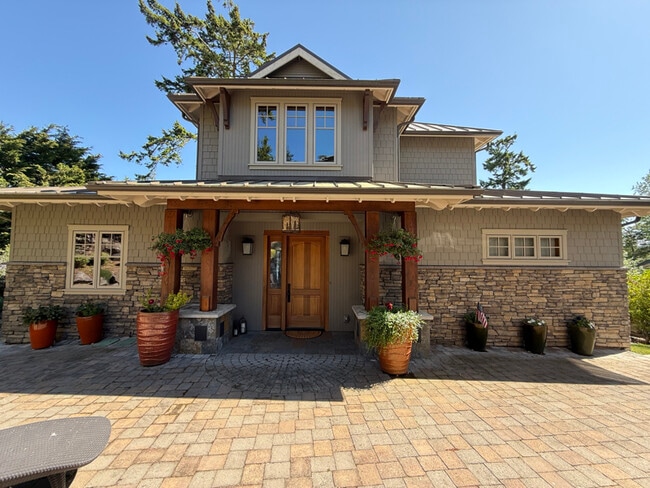 Foto del edificio - 212 N Bay Ln