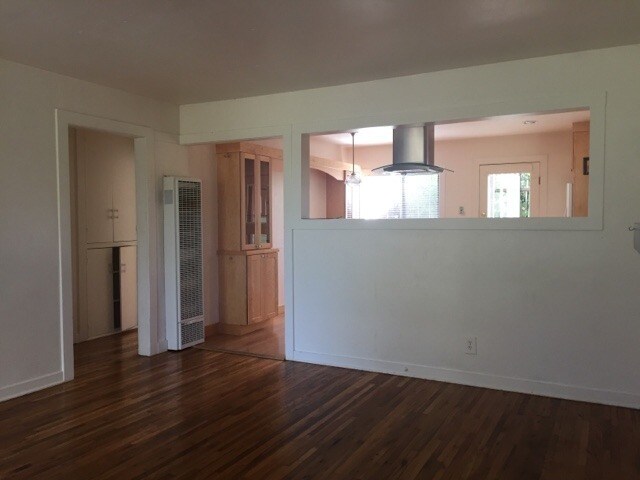 Foto del edificio - Charming Two Bedroom Home in Del Monte Park