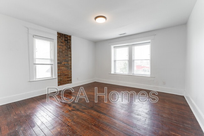 Building Photo - 3005 Ruckle St