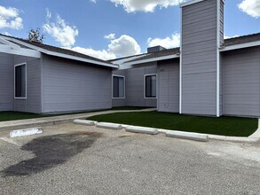 Building Photo - 1310 Loughborough Dr